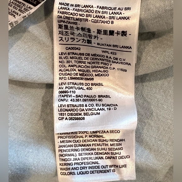 Levi's Light Blue Denim Shirt, Size Women’s XXL - Picture 6 of 15